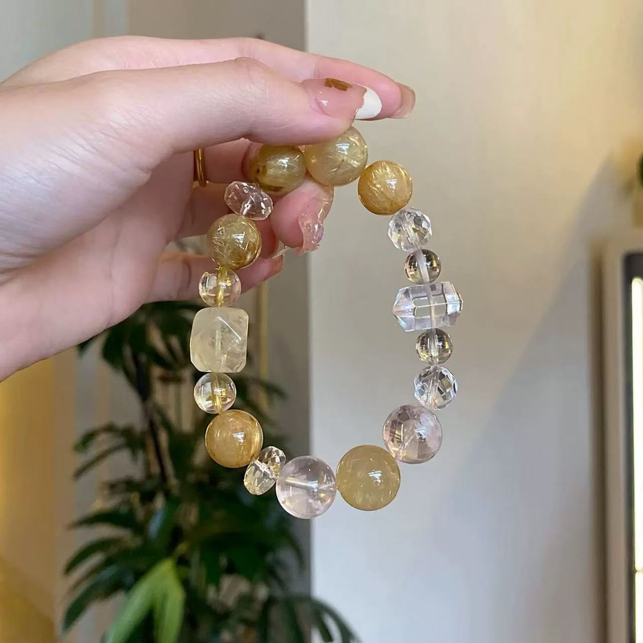 Lumina Aura Harness the Power of Nature with Our Luxurious Crystal Energy Bracelet
